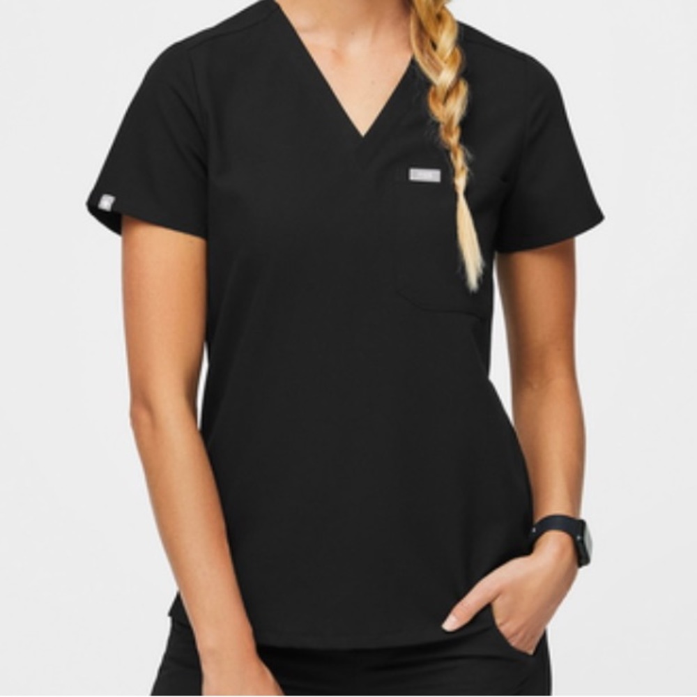 Figs Black Set XS High Waisted Yola Bottoms and Catarina Pocket Top Petite